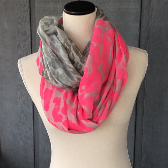 Pretty Persuasions Accessories - Gray/hot pink summer weight infinity scarf